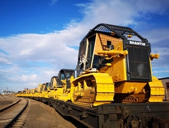 Excavator engine maintenance method before shutdown in winte