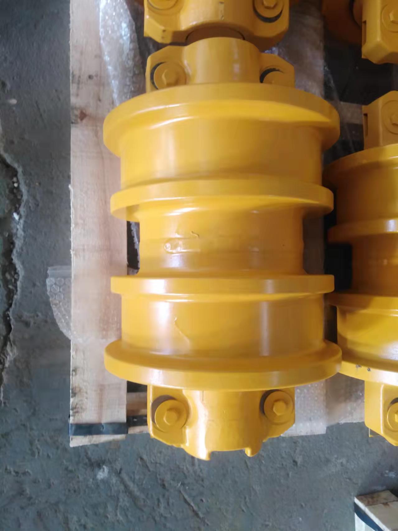 D155 track roller DF 175-30-00770
