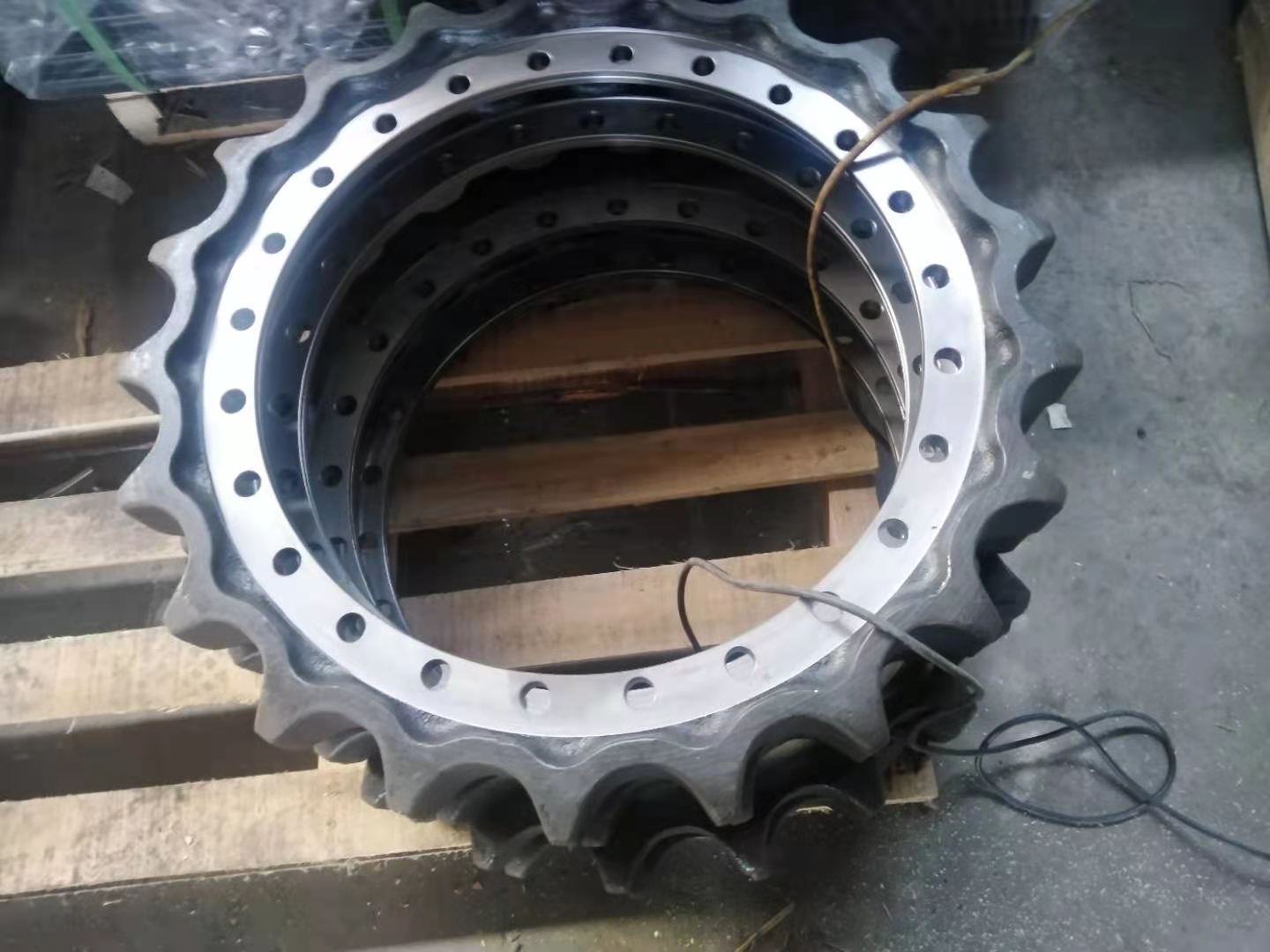 PC220-5-6 sprocket 20Y-27-11581